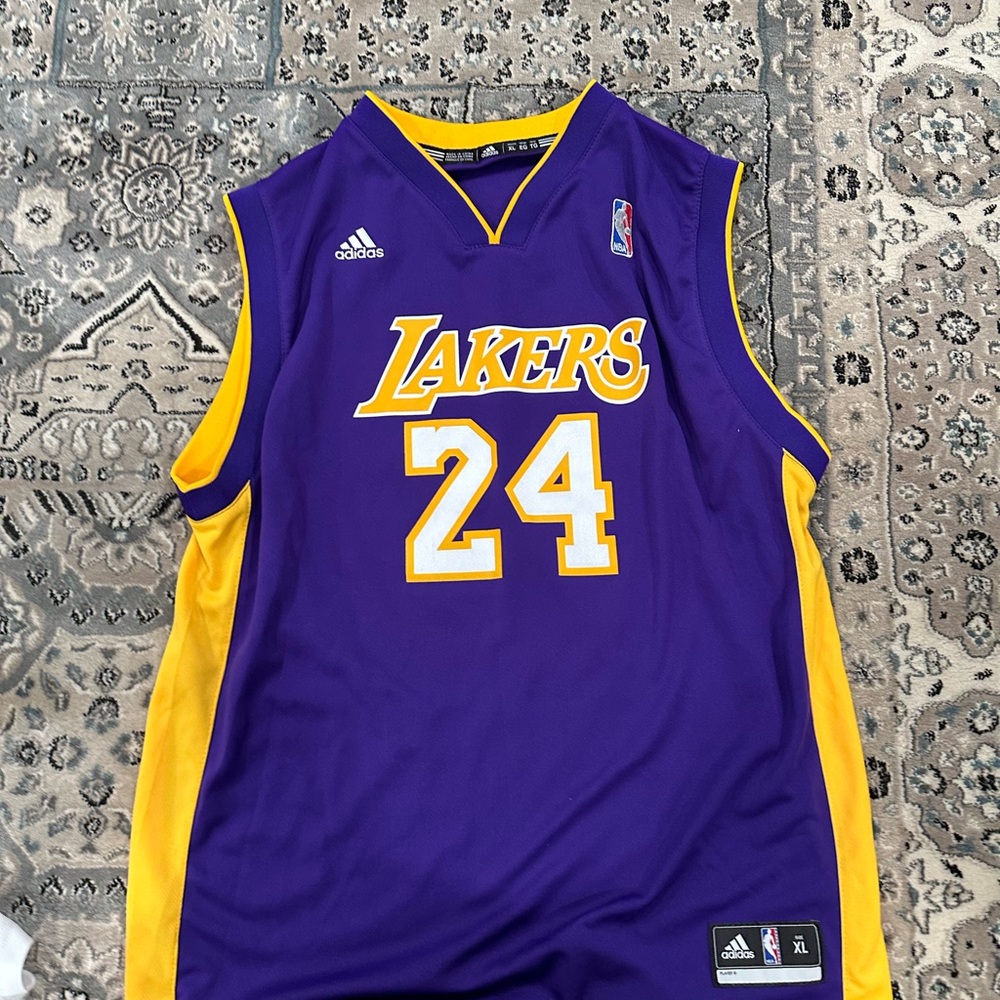 Kobe Bryant lakers jersey 24